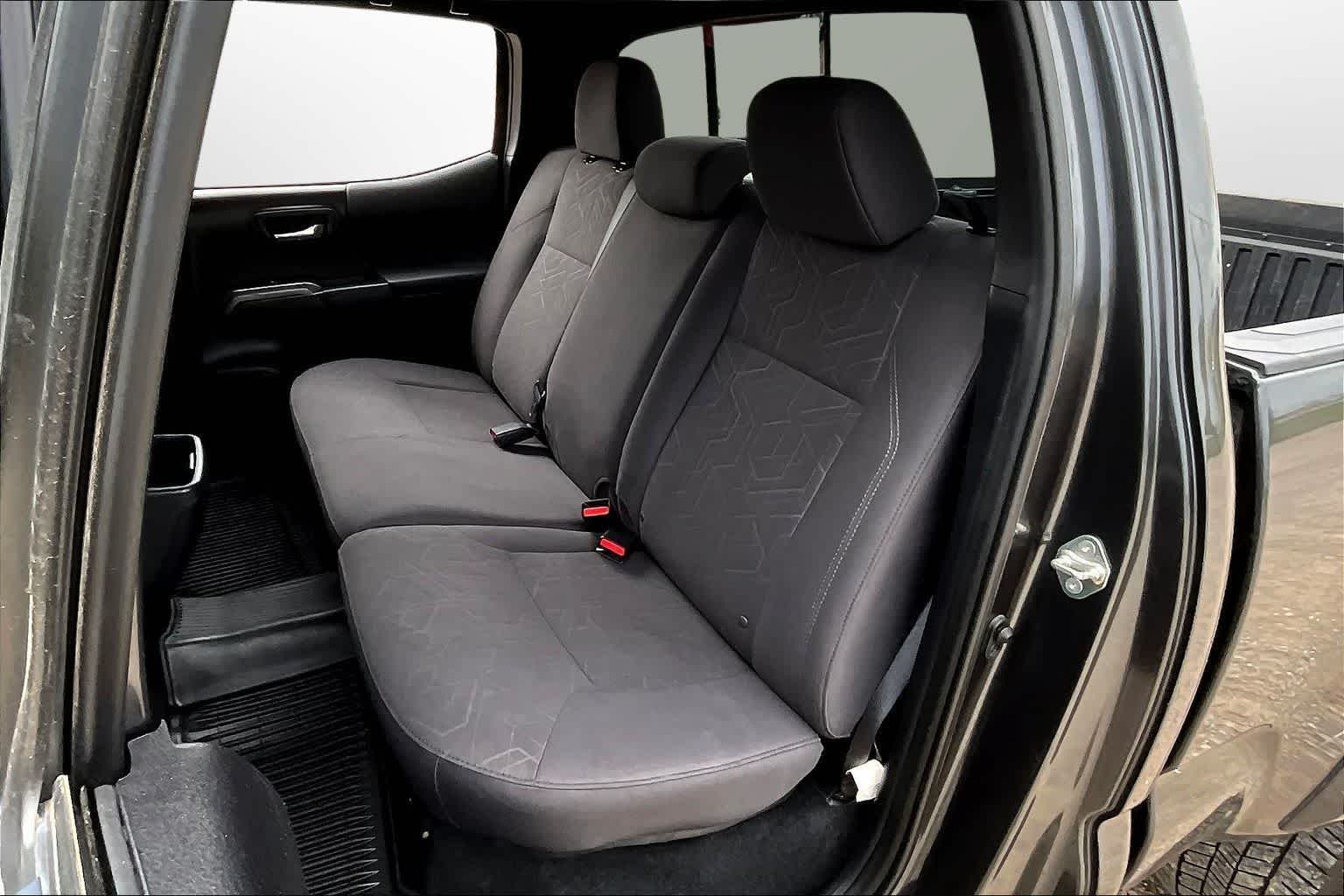 Thumbnail: 2019 Toyota Tacoma - 24