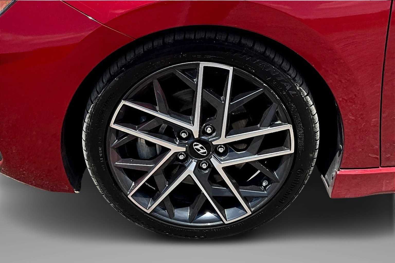 Thumbnail: 2019 Hyundai Elantra - 8