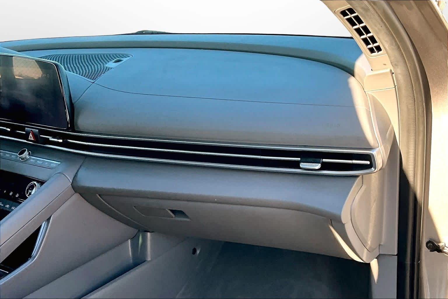 Thumbnail: 2023 Hyundai Elantra - 15