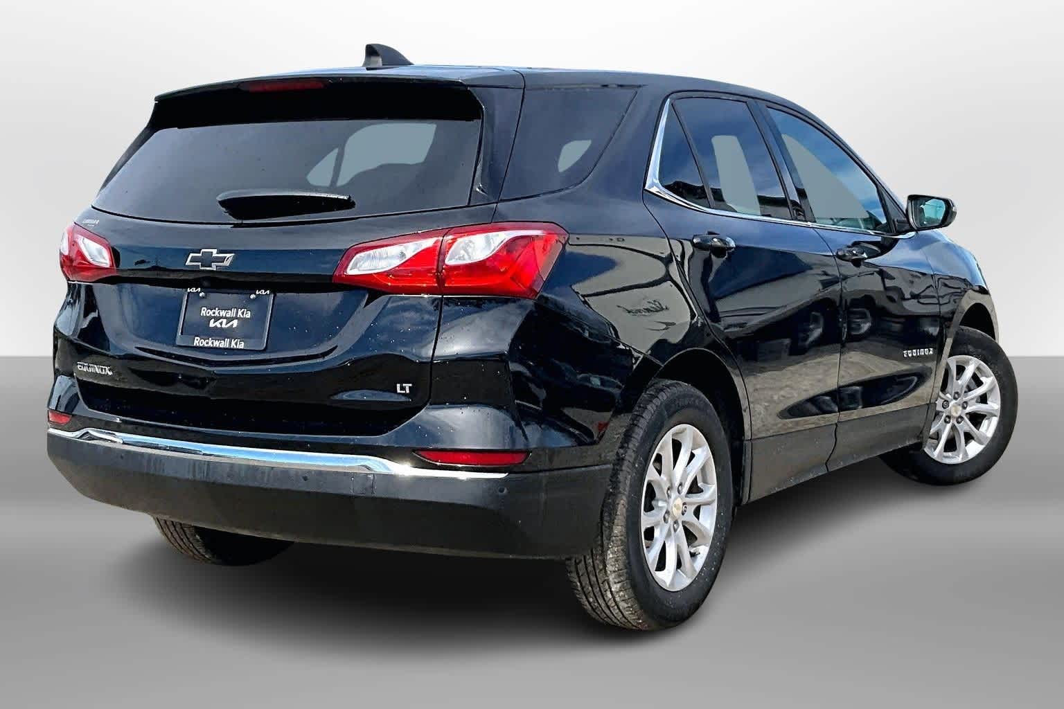 2018 Chevrolet Equinox photo 2