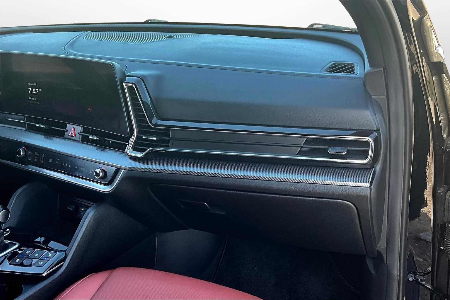 Thumbnail: 2023 Kia Sportage - 15