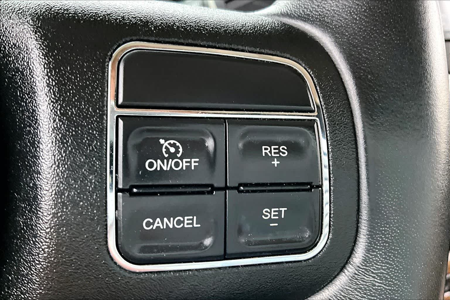 Thumbnail: 2018 Jeep Wrangler - 18