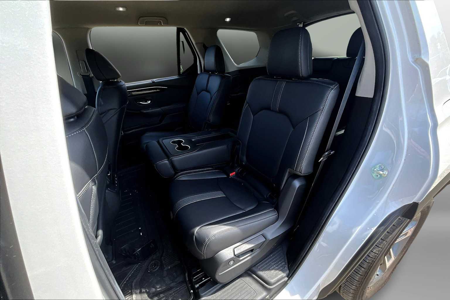 Thumbnail: 2024 Honda Pilot - 26