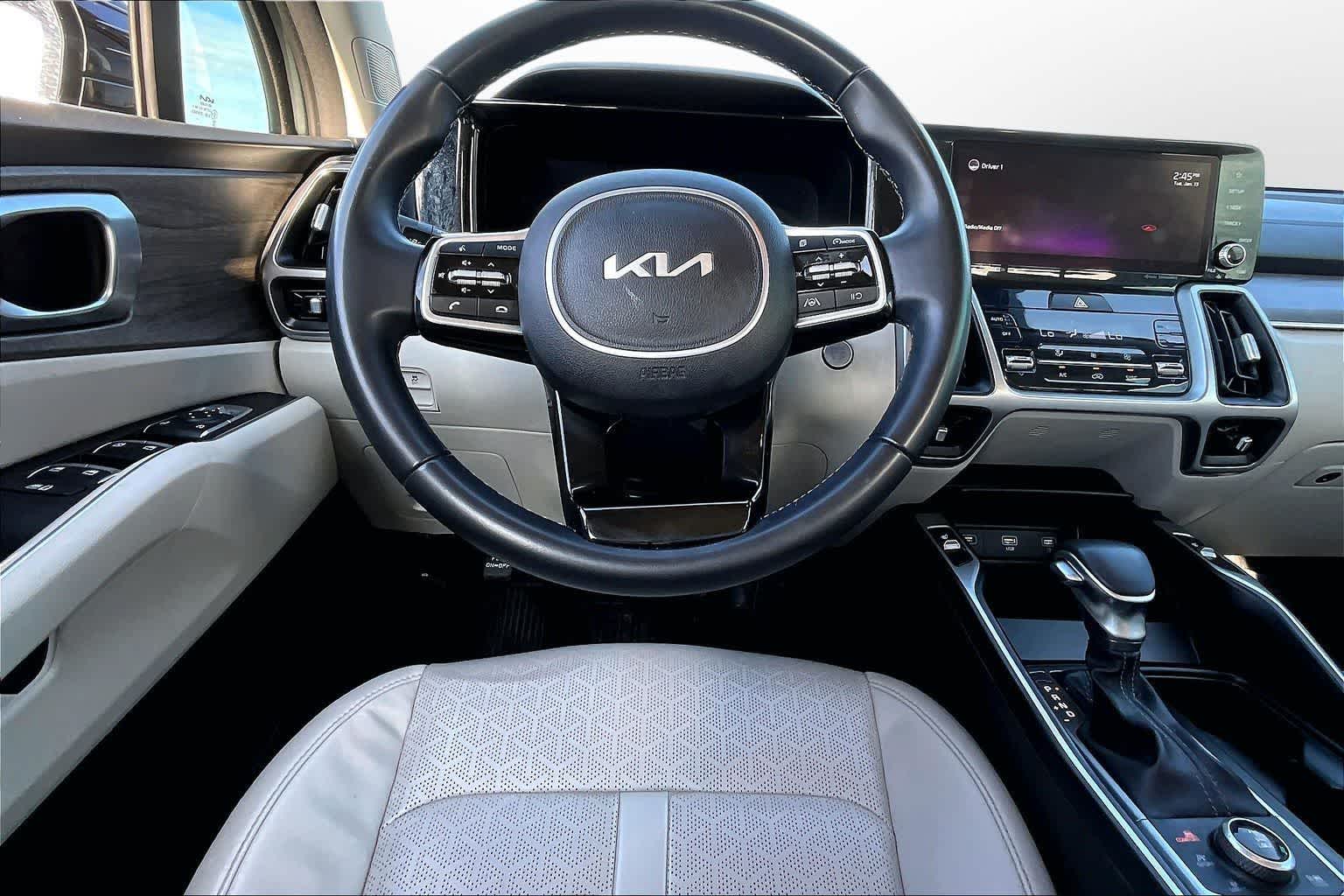 Thumbnail: 2022 Kia Sorento - 5