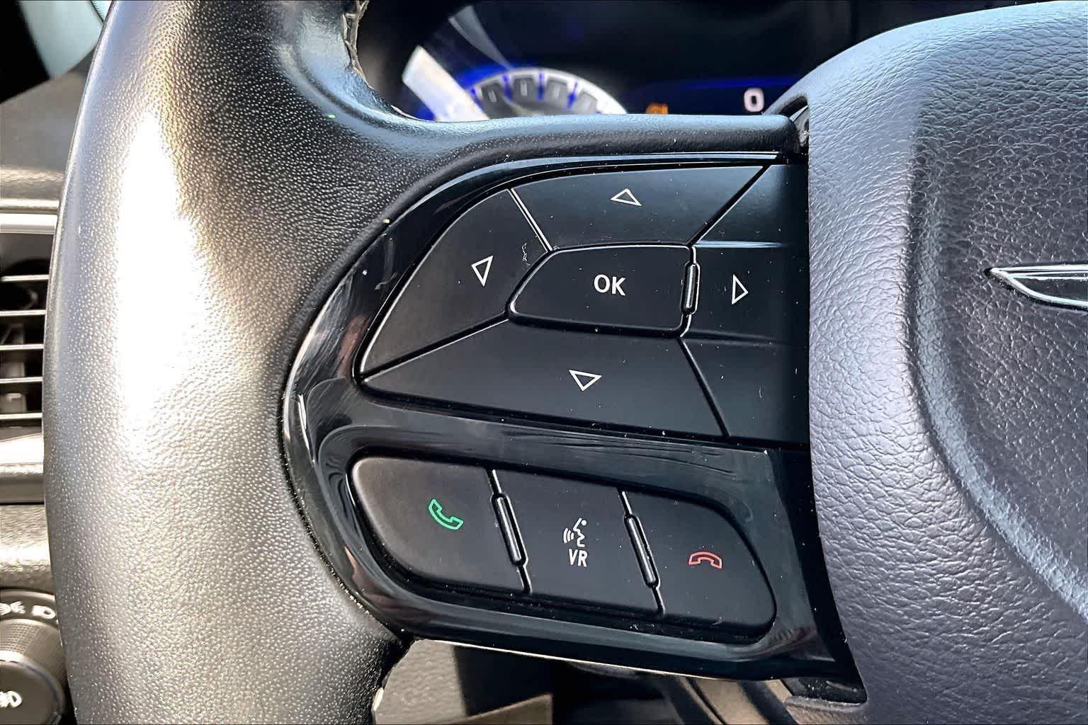 Thumbnail: 2019 Chrysler Pacifica - 16