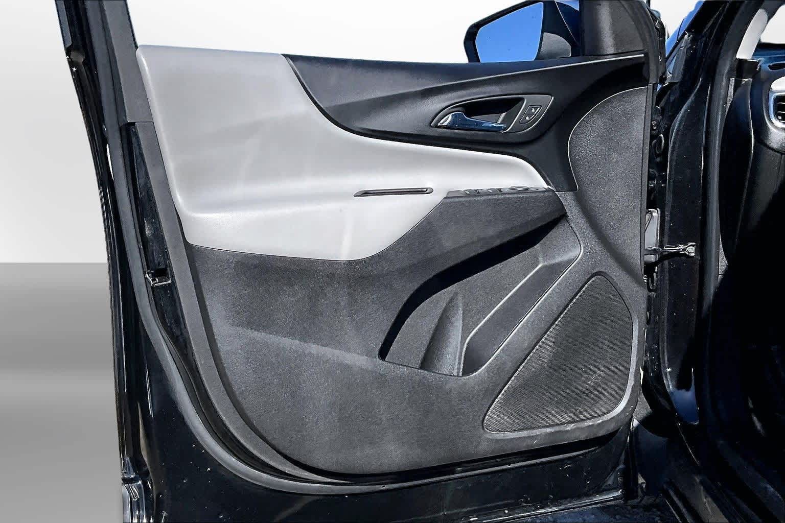 Thumbnail: 2020 Chevrolet Equinox - 16