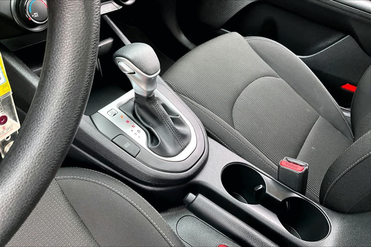 Thumbnail: 2021 Kia Forte - 13