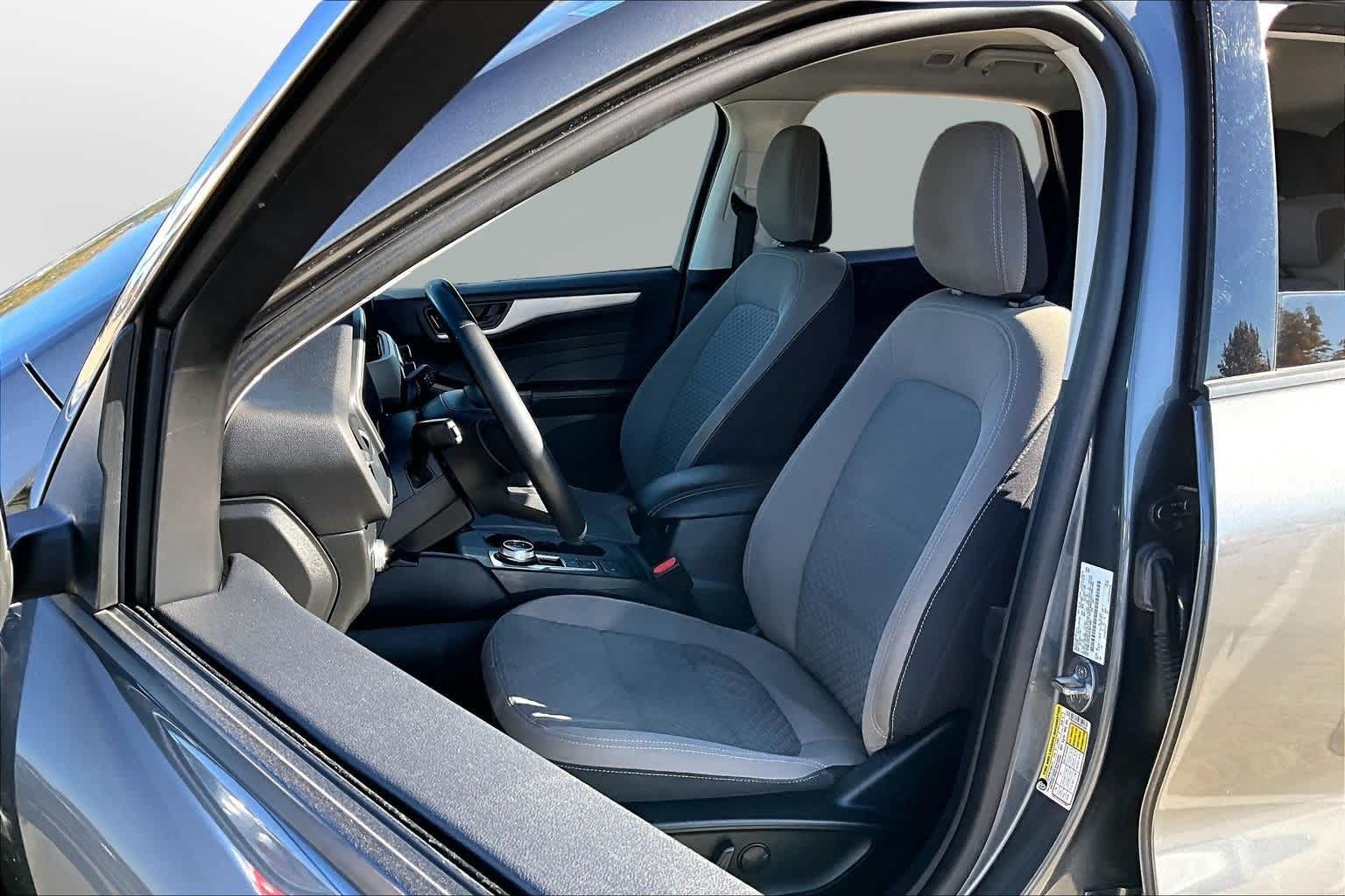 Thumbnail: 2022 Ford Escape - 25