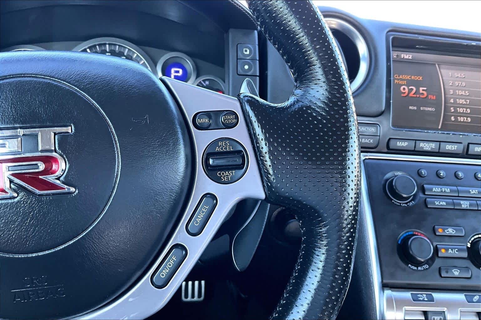 Thumbnail: 2010 Nissan GT-R - 17