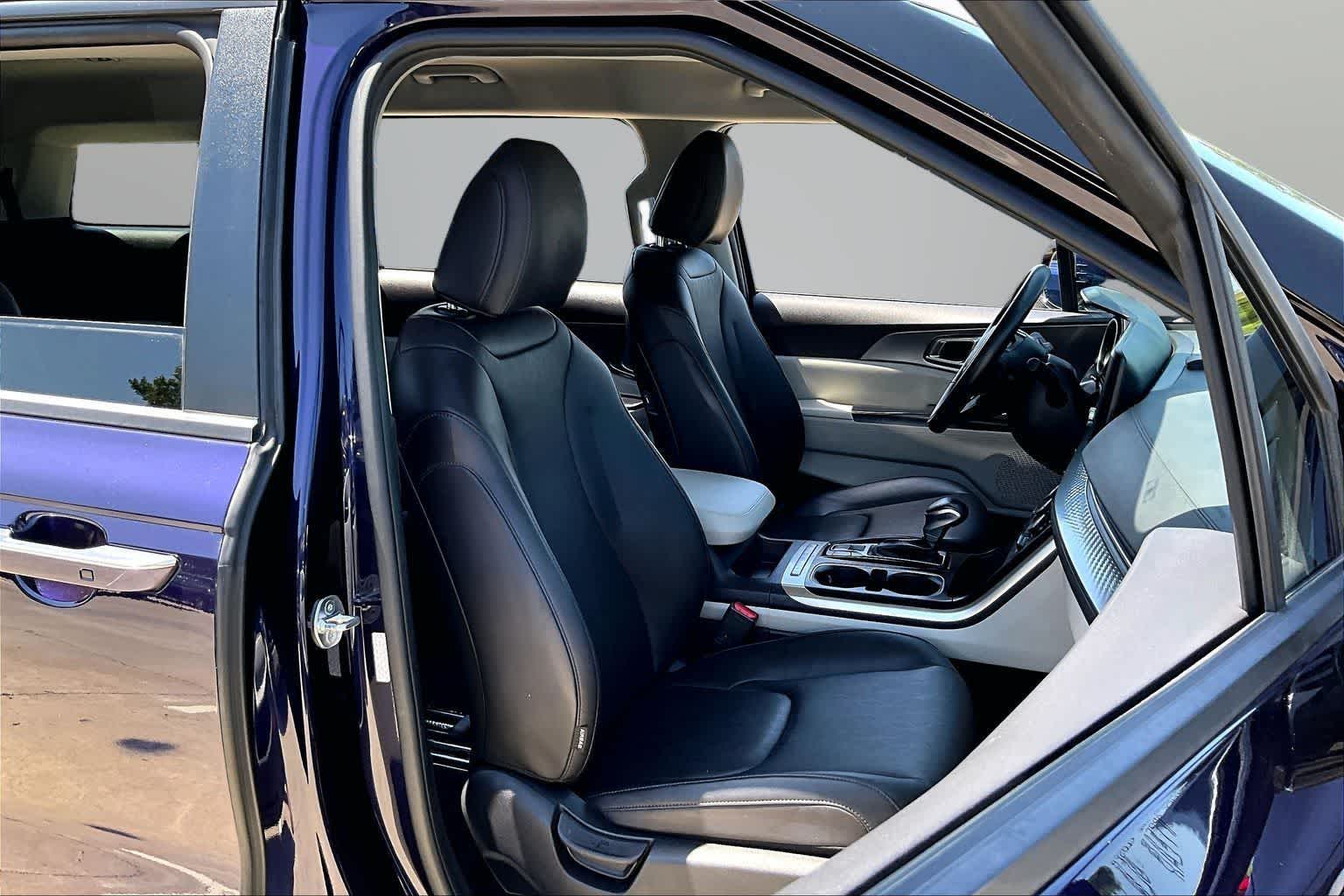 Thumbnail: 2024 Kia Carnival - 6