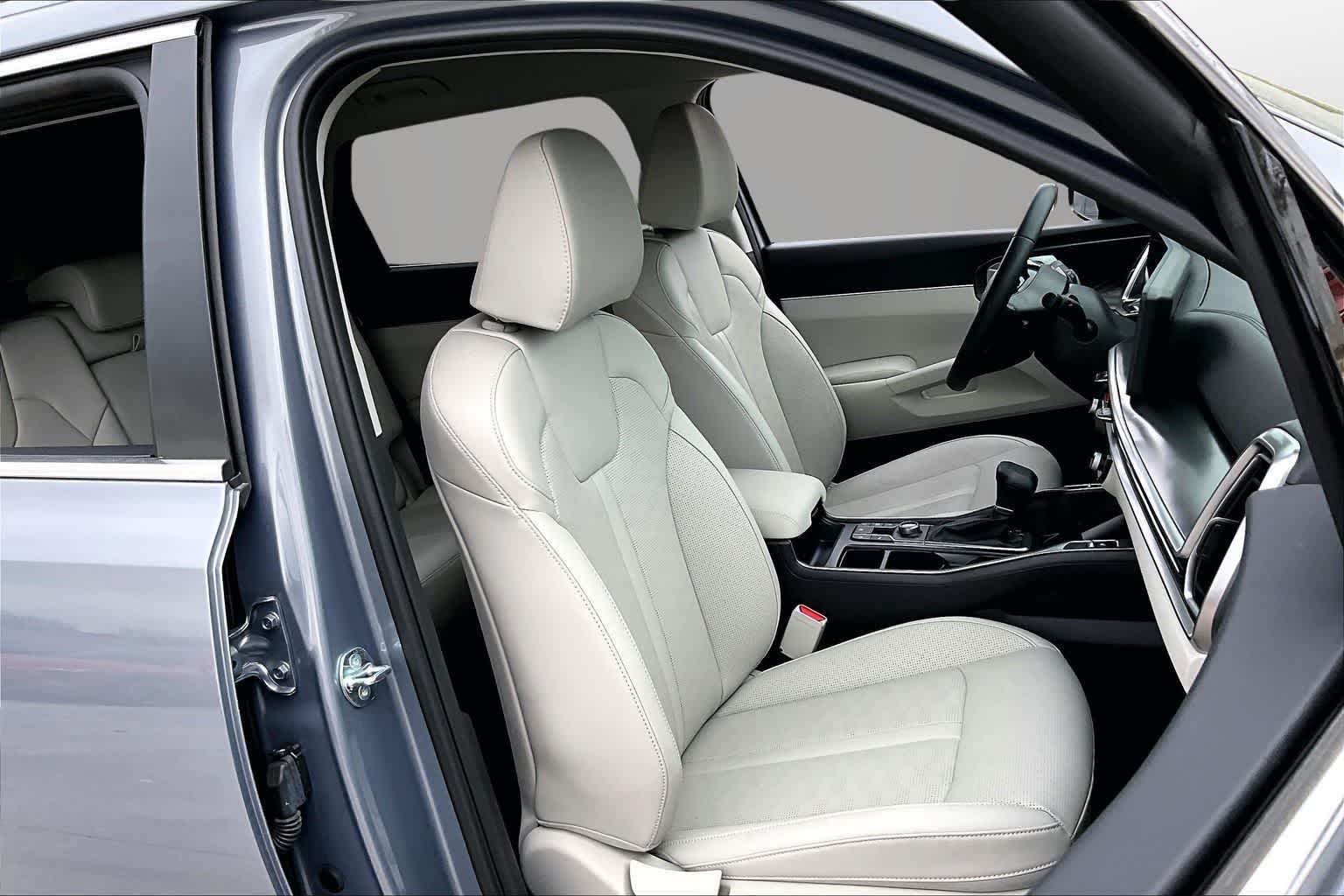 Thumbnail: 2025 Kia Sorento - 7