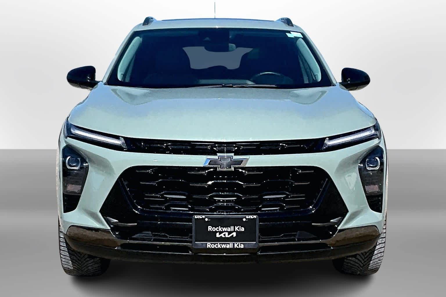 Thumbnail: 2024 Chevrolet Trax - 3