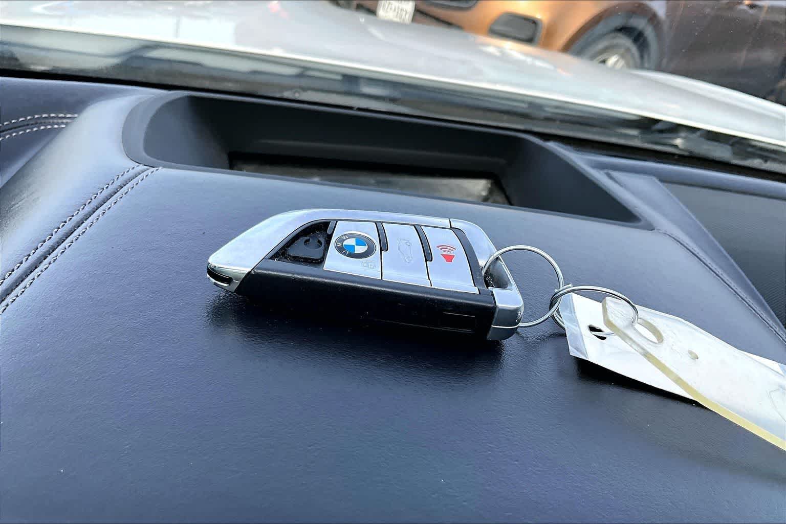 Thumbnail: 2022 BMW 8 Series - 9