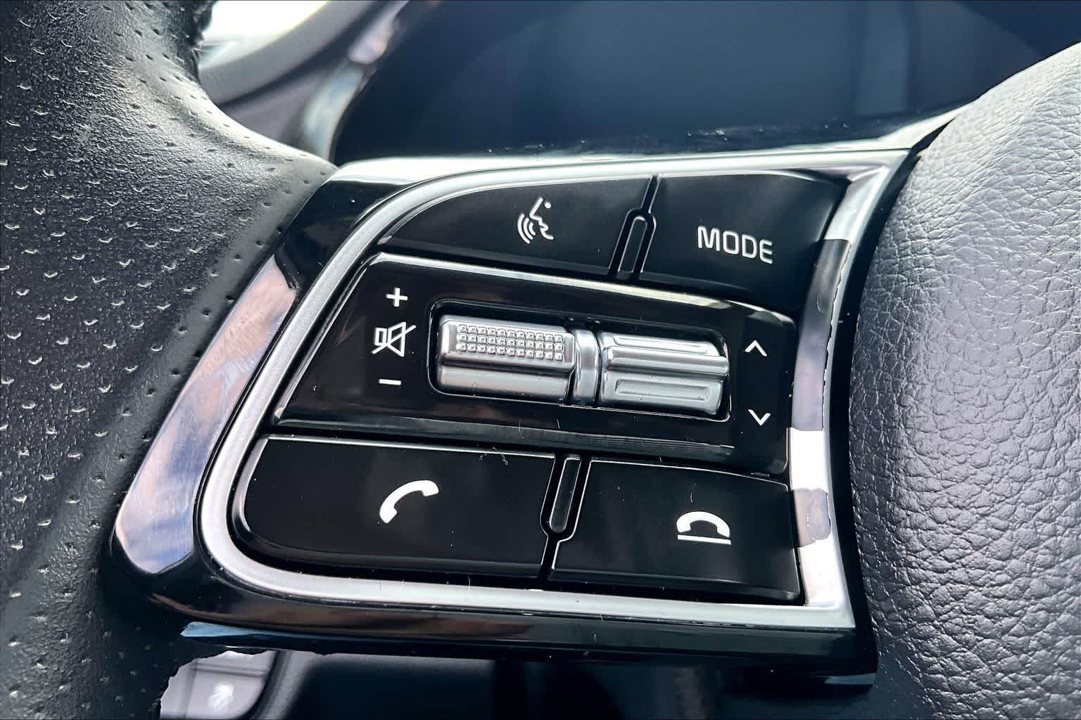 Thumbnail: 2022 Kia Seltos - 17