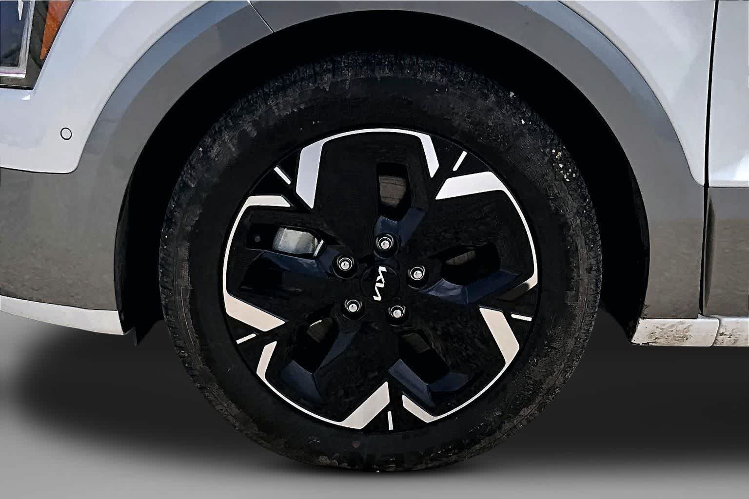Thumbnail: 2024 Kia Niro - 7