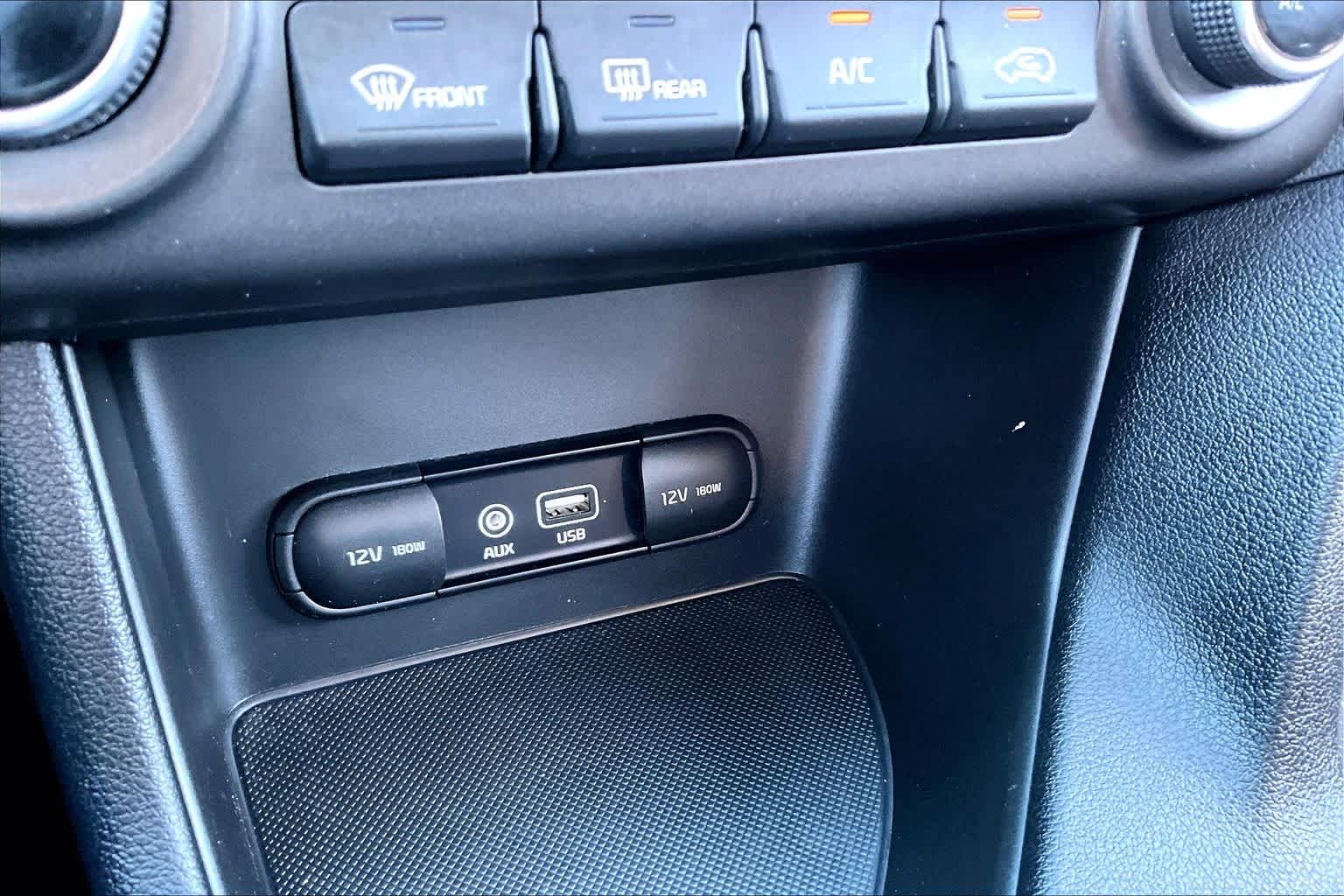 Thumbnail: 2017 Kia Sportage - 23