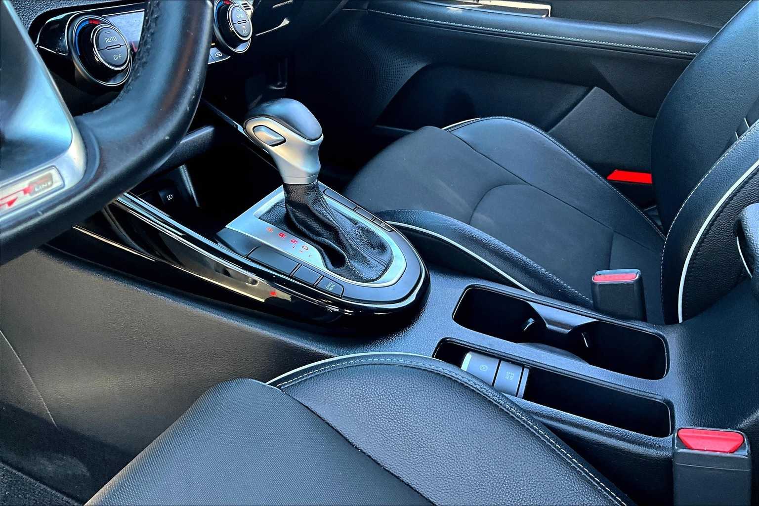 Thumbnail: 2022 Kia Forte - 13