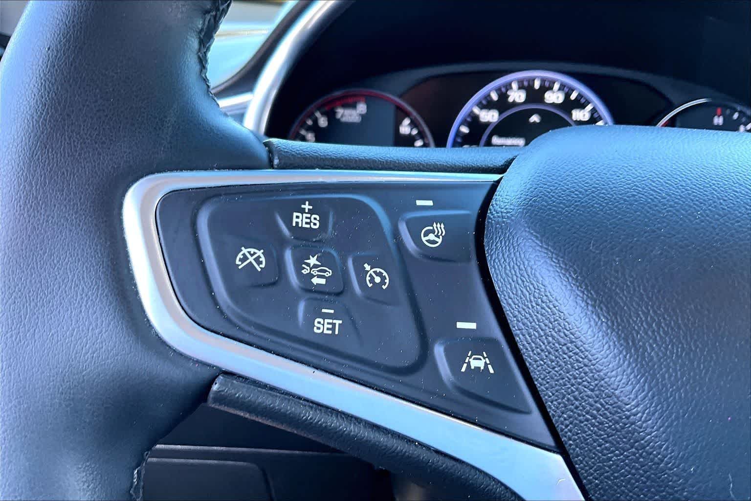 Thumbnail: 2023 Chevrolet Malibu - 17