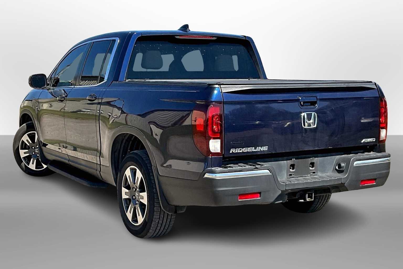 Thumbnail: 2017 Honda Ridgeline - 11