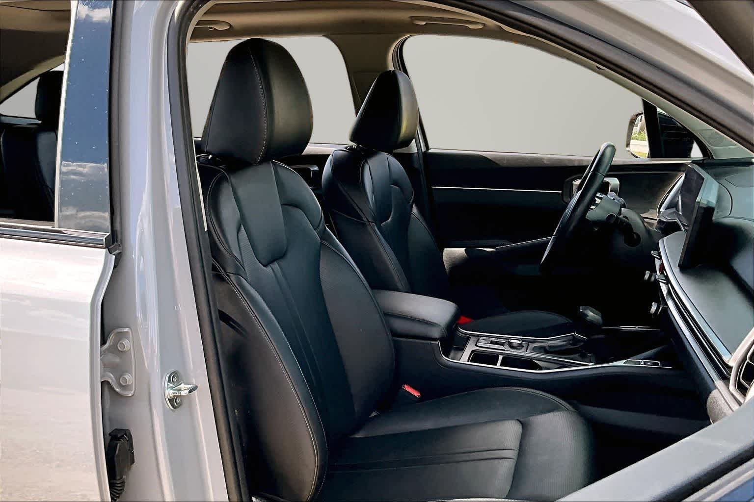 Thumbnail: 2024 Kia Sorento - 6