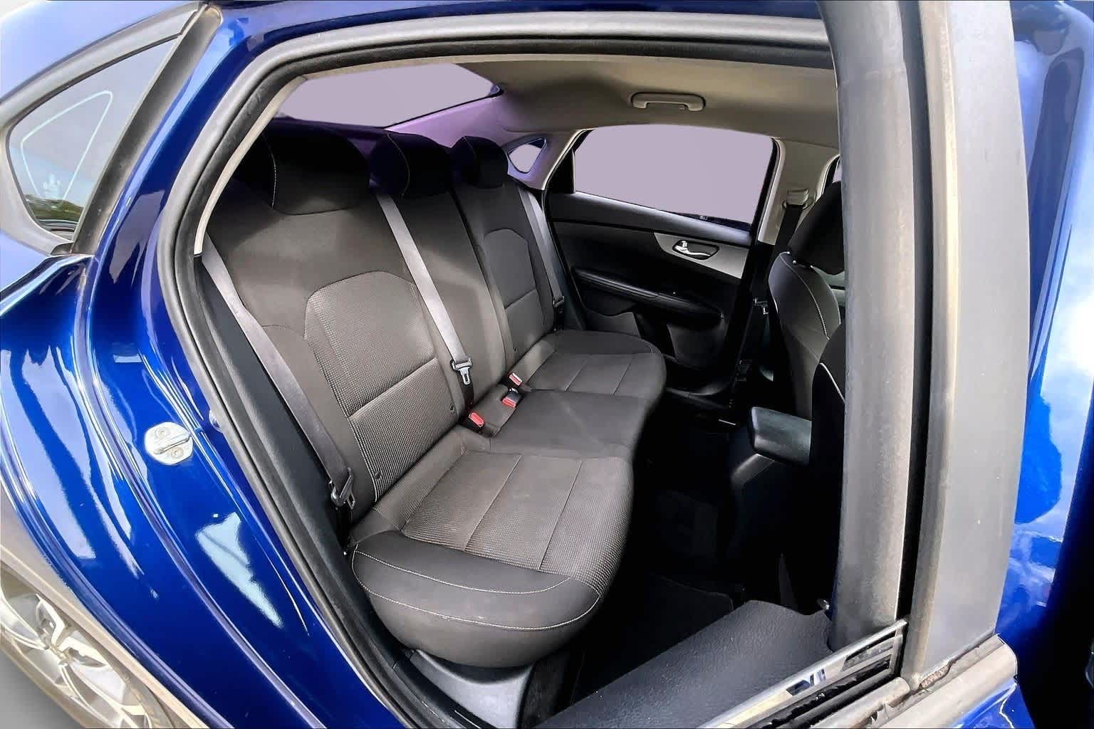 Thumbnail: 2019 Kia Forte - 25