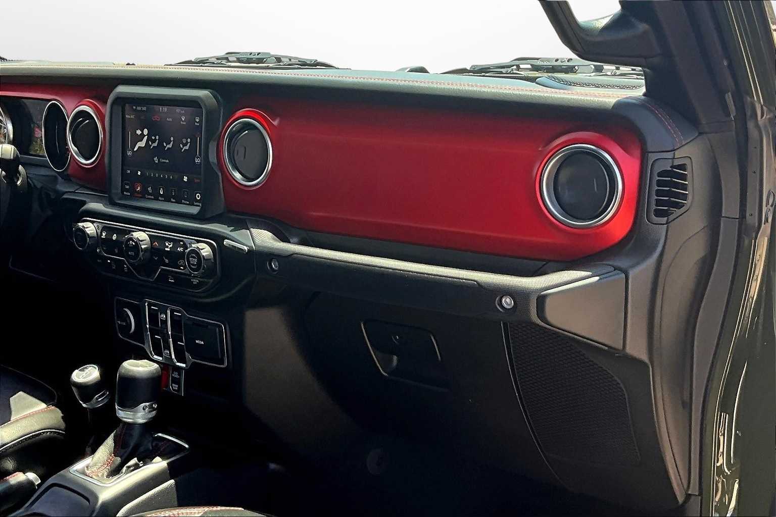 Thumbnail: 2022 Jeep Gladiator - 15