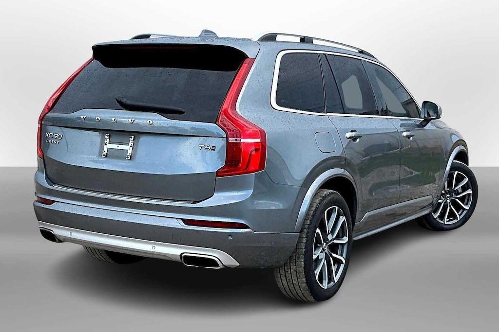 Used 2019 Volvo XC90 T6 Momentum SUV