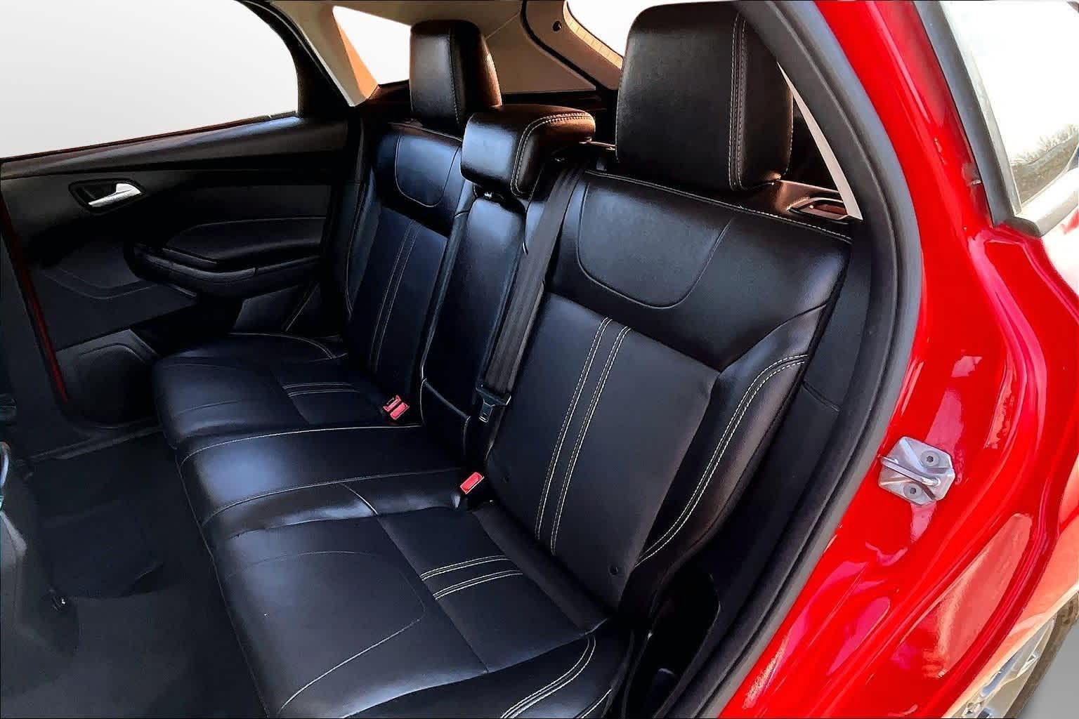 Thumbnail: 2014 Ford Focus - 26