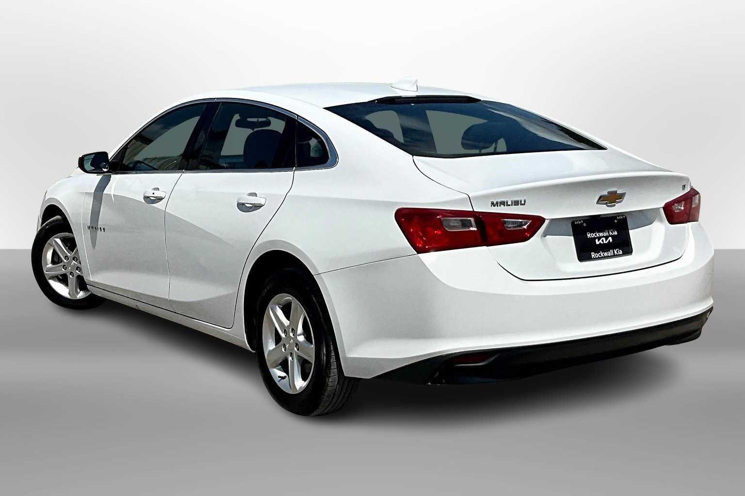 Thumbnail: 2023 Chevrolet Malibu - 11
