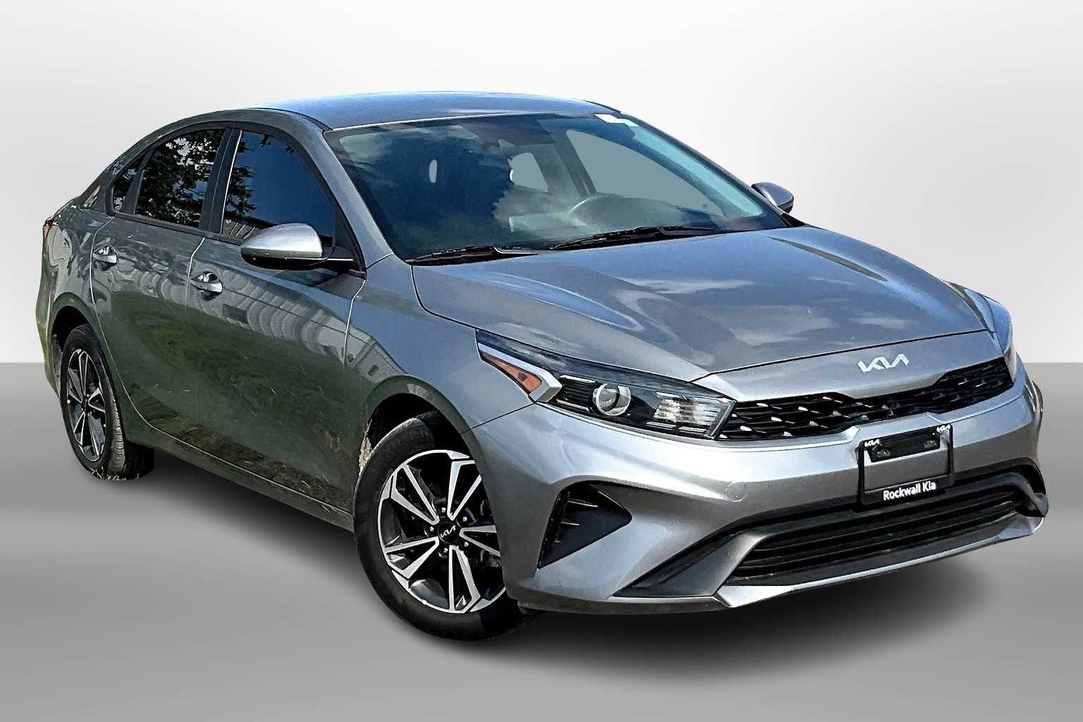 Thumbnail: 2023 Kia Forte - 10