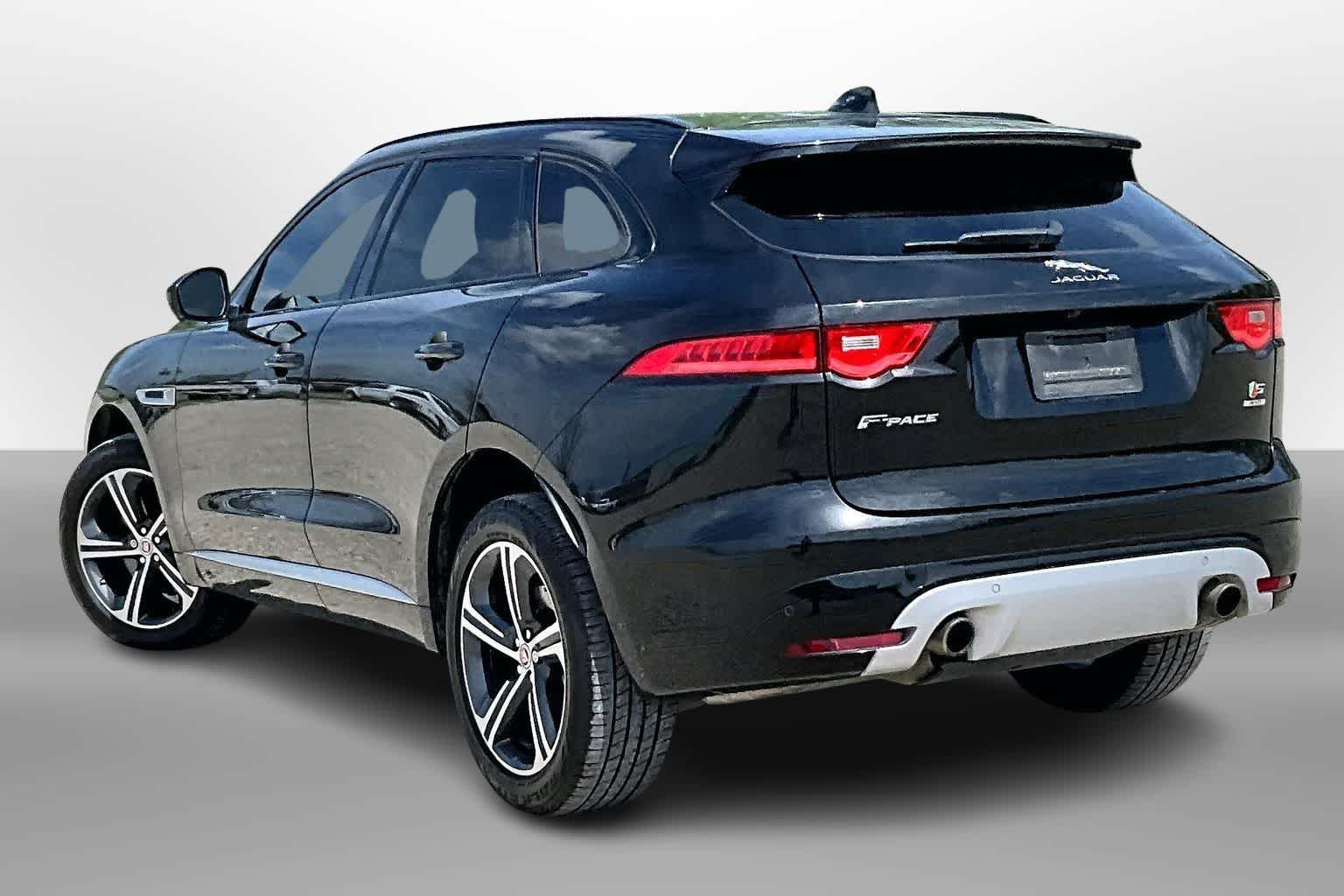 Thumbnail: 2019 Jaguar F-Pace - 11
