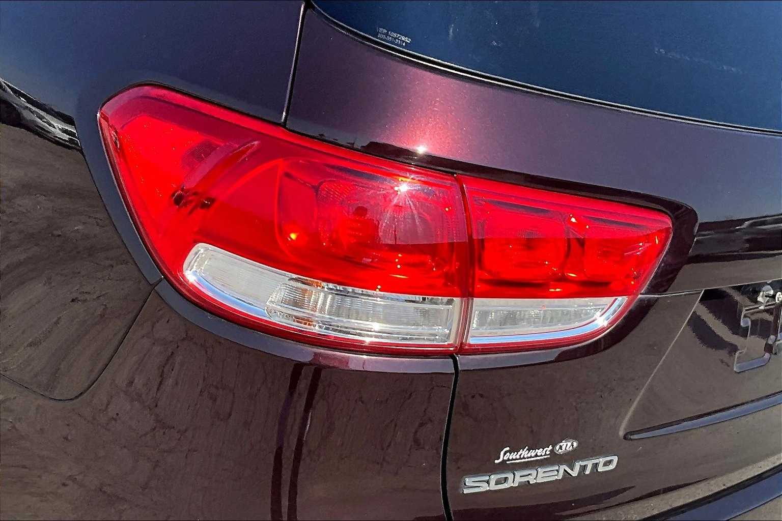 Thumbnail: 2016 Kia Sorento - 31