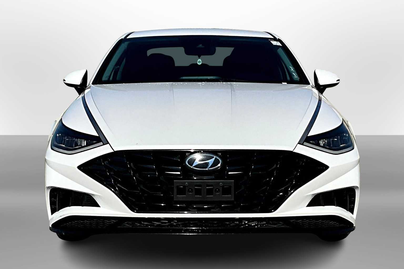 2022 Hyundai Sonata SEL photo 3