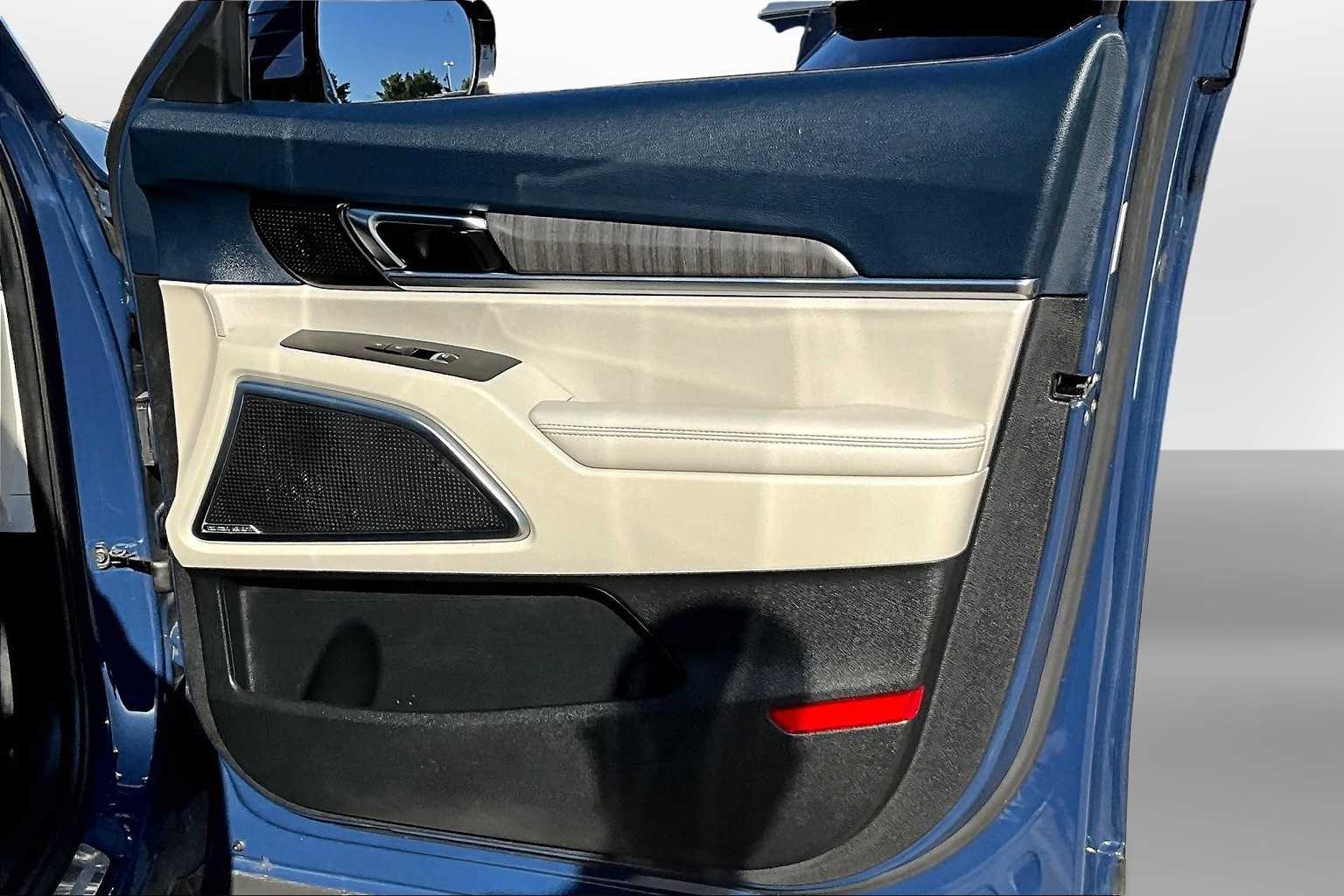 Thumbnail: 2024 Kia Telluride - 18