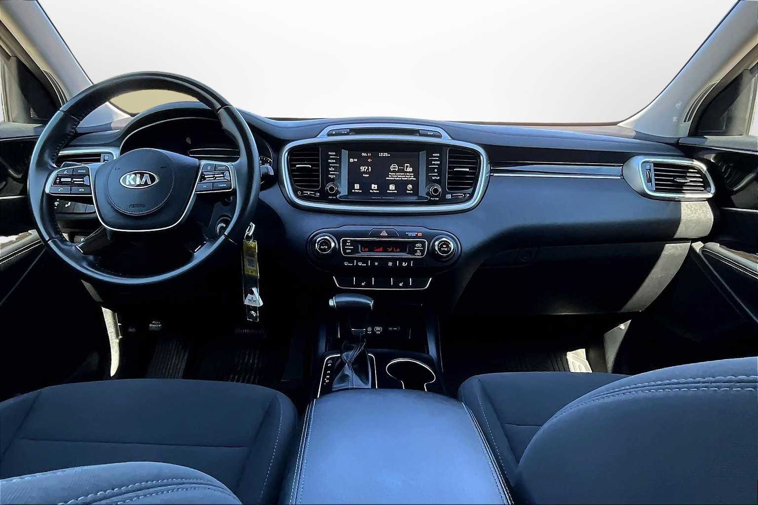 Thumbnail: 2019 Kia Sorento - 14