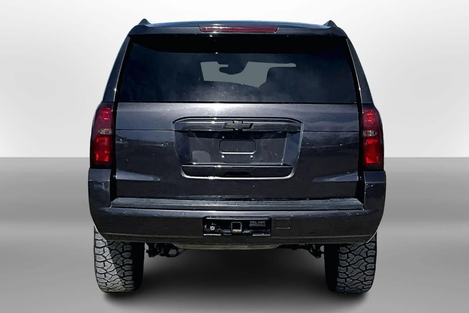 Thumbnail: 2016 Chevrolet Suburban - 4