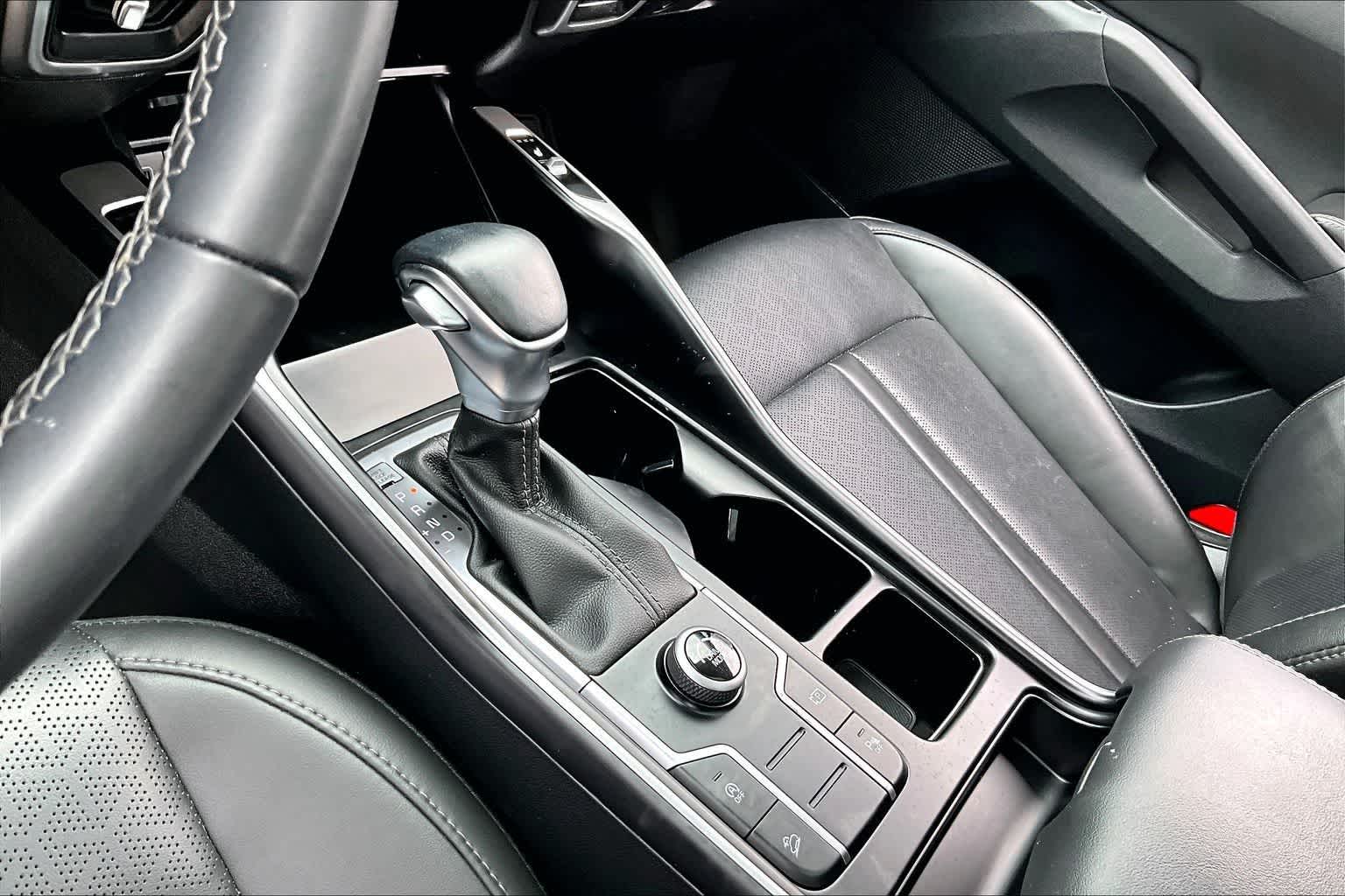 Thumbnail: 2023 Kia Sorento - 13