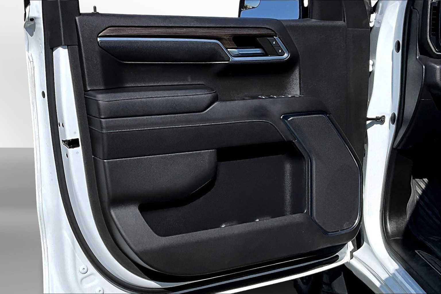 Thumbnail: 2023 Chevrolet Silverado 1500 - 17