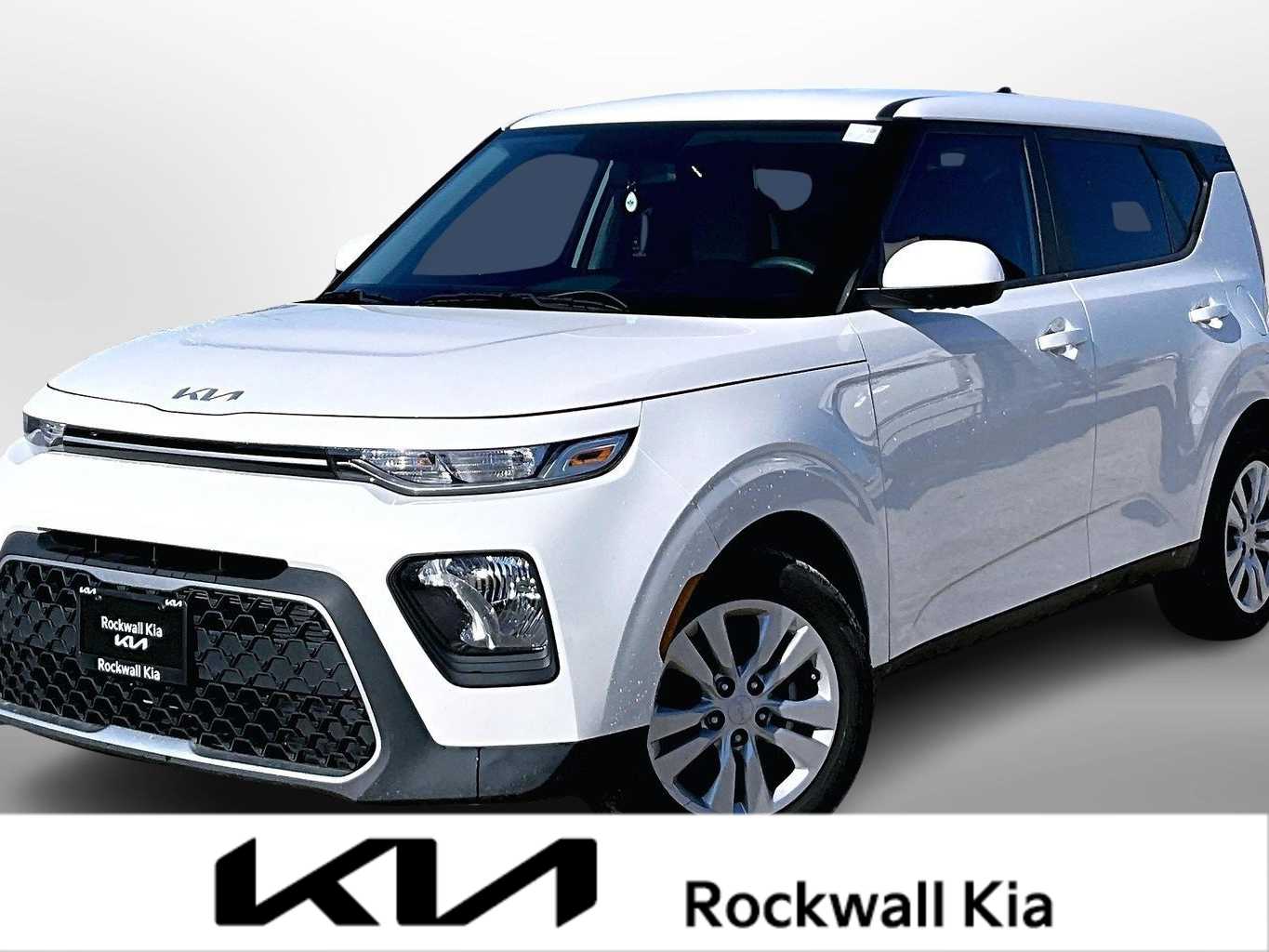 2022 Kia Soul LX's photo