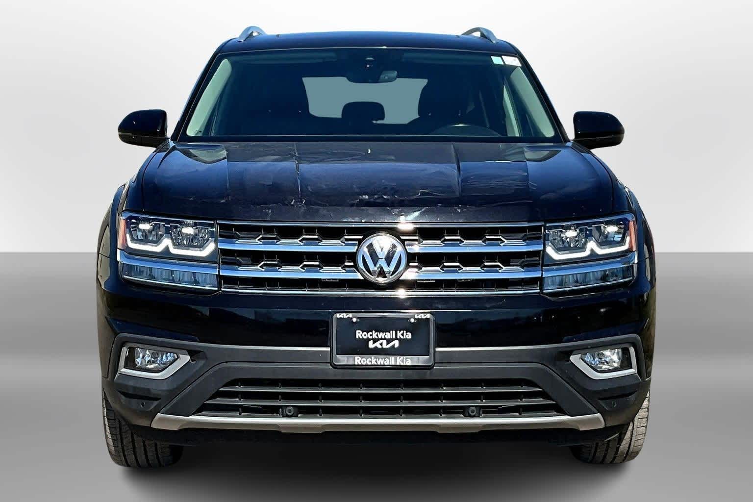 2020 Volkswagen Atlas SEL photo 3