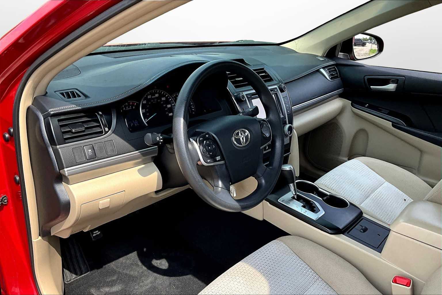 Thumbnail: 2012 Toyota Camry - 12