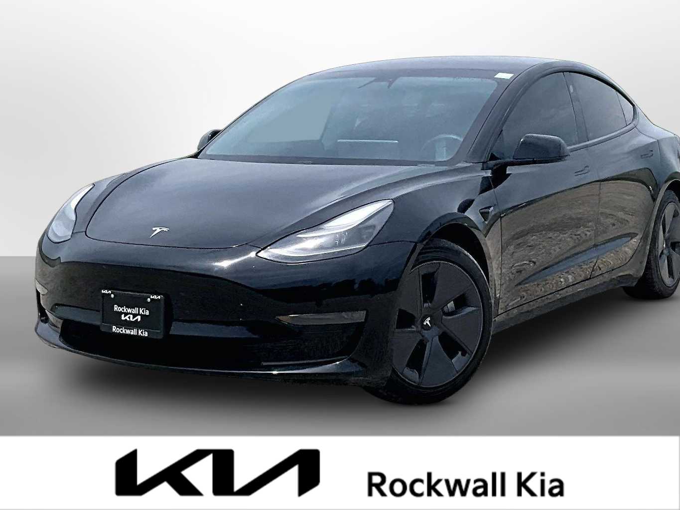 2021 Tesla Model 3 Standard Range Plus's photo