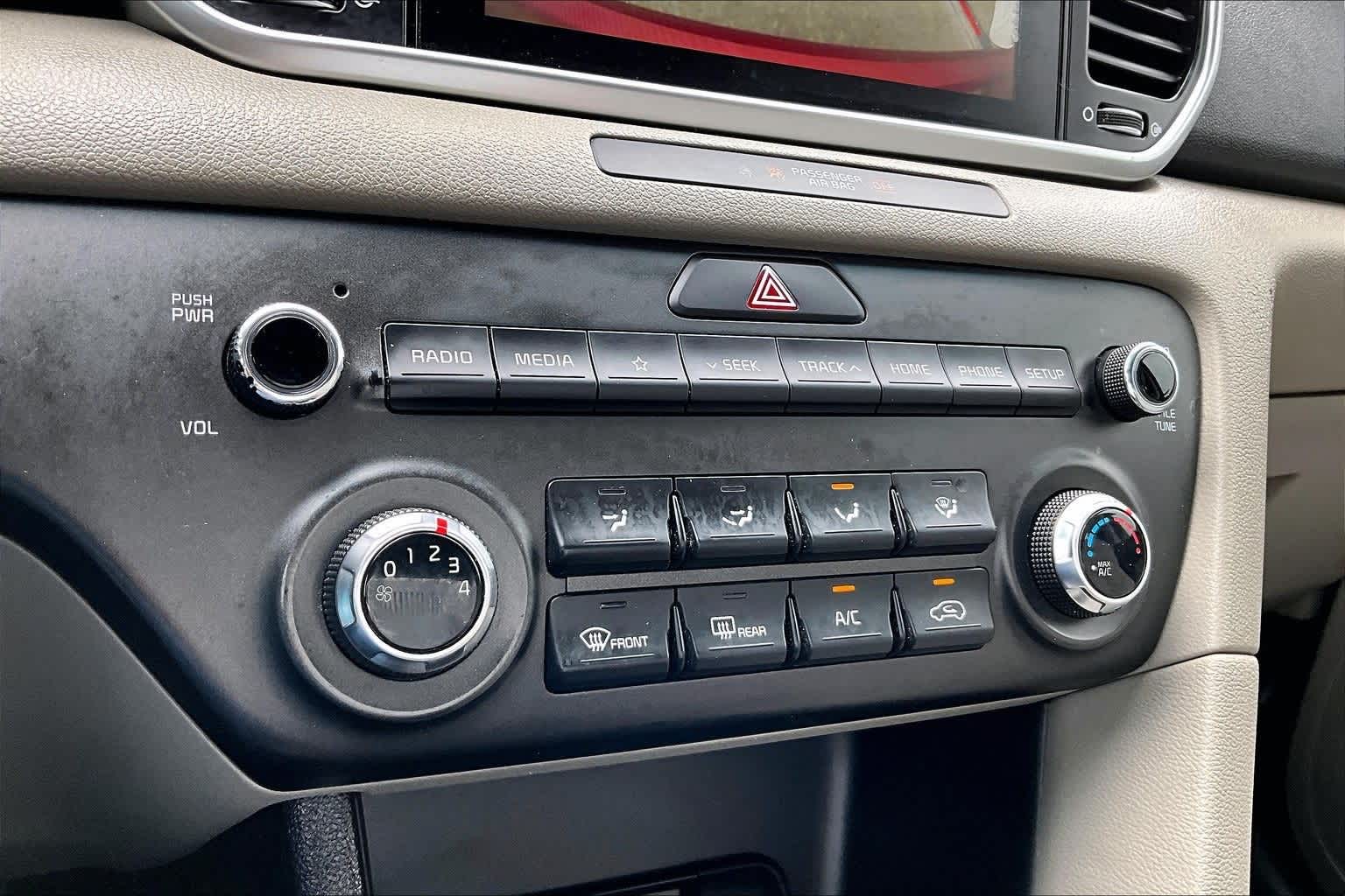 Thumbnail: 2021 Kia Sportage - 25