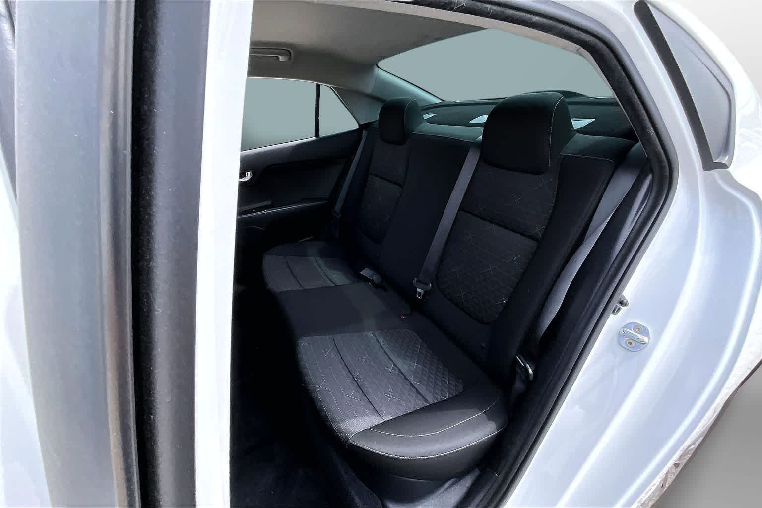 Thumbnail: 2020 Kia Rio - 22