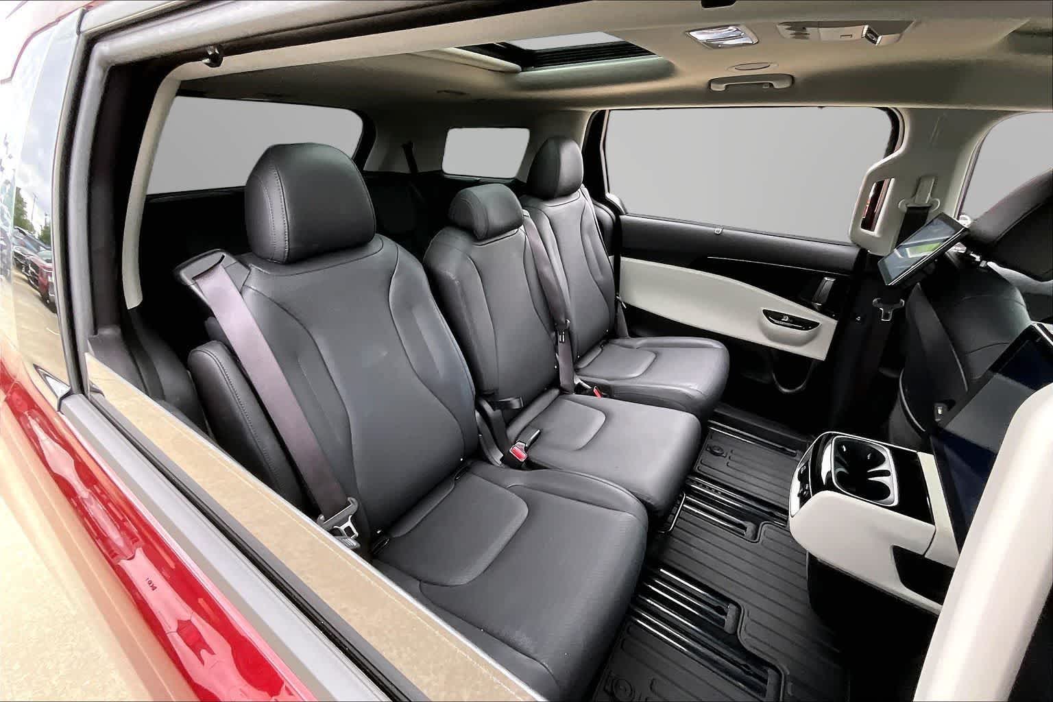 Thumbnail: 2024 Kia Carnival - 25
