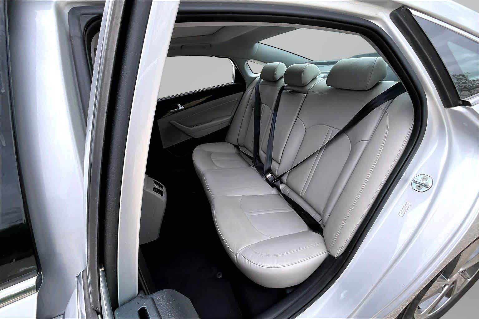 Thumbnail: 2016 Hyundai Sonata - 49