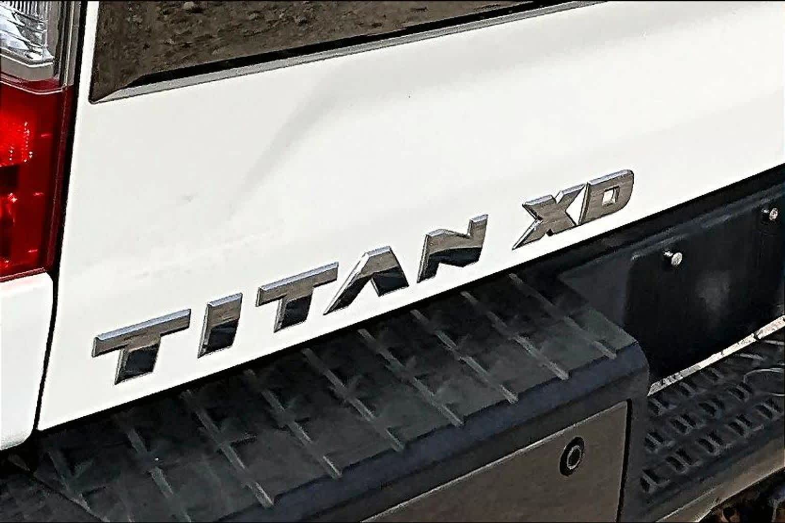 Thumbnail: 2018 Nissan Titan - 31