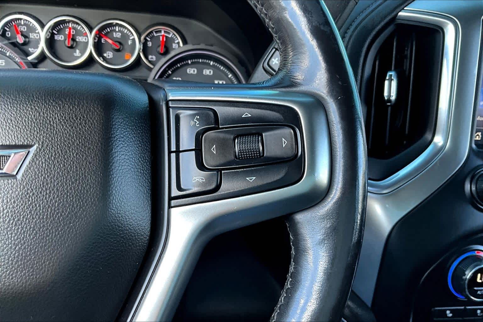 Thumbnail: 2020 Chevrolet Silverado 1500 - 20