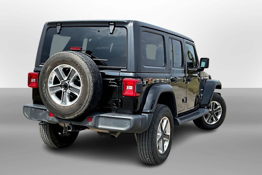 Used 2018 Jeep Wrangler Unlimited Sahara 4x4 SUV