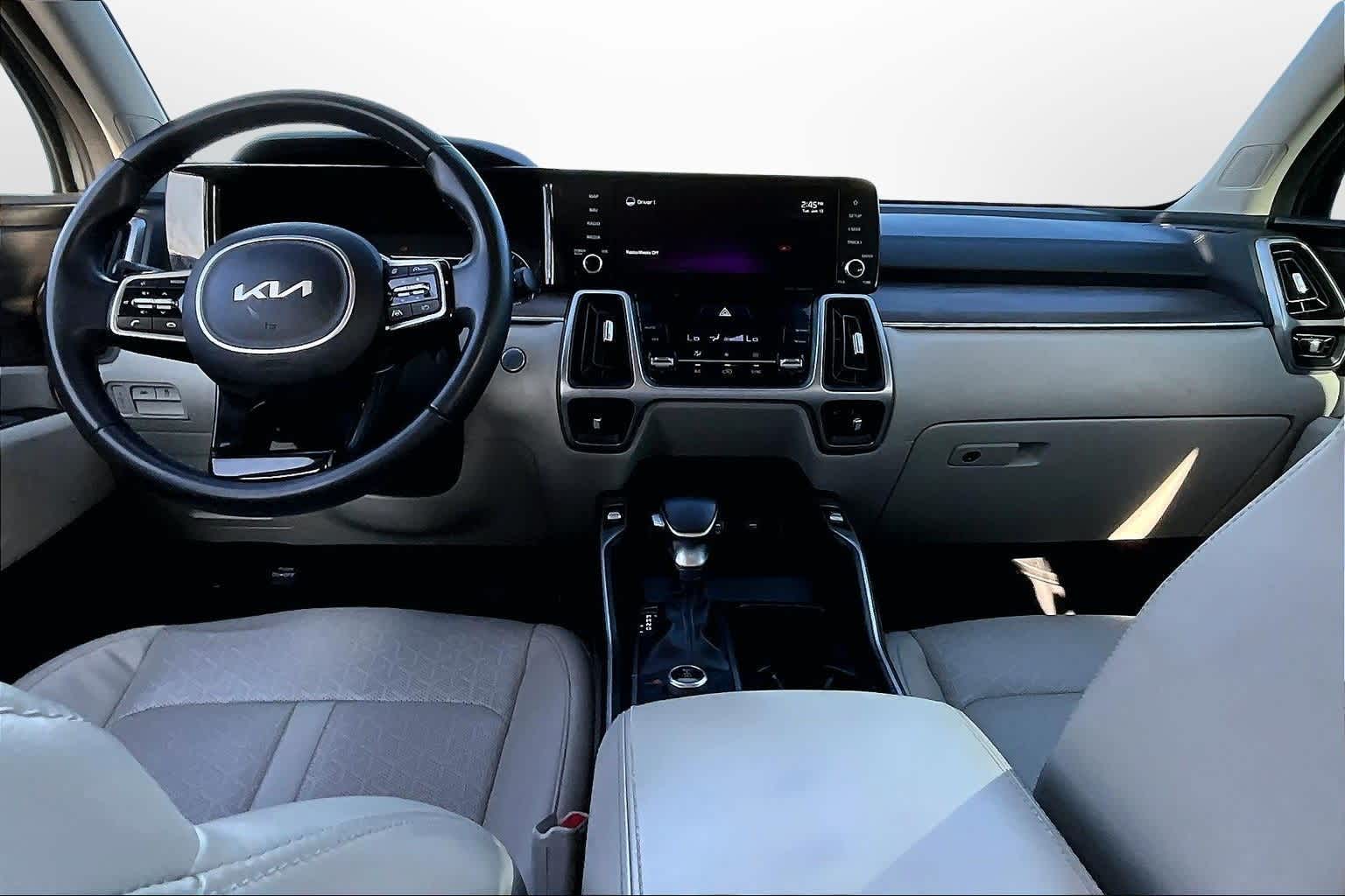 Thumbnail: 2022 Kia Sorento - 13